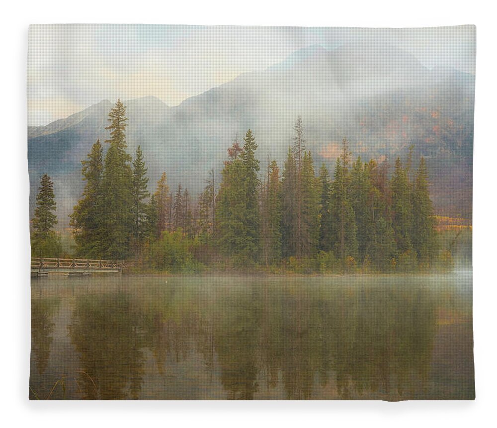 Ethereal Pyramid Island Canadian Rockies - Blanket