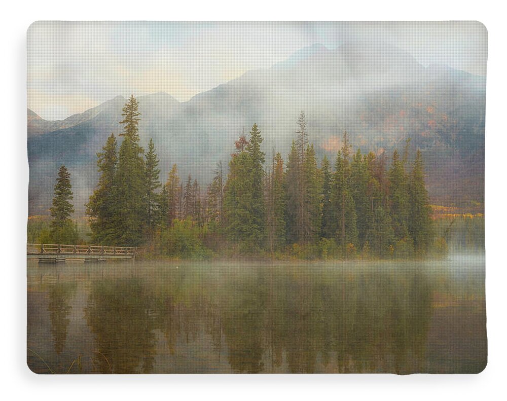 Ethereal Pyramid Island Canadian Rockies - Blanket