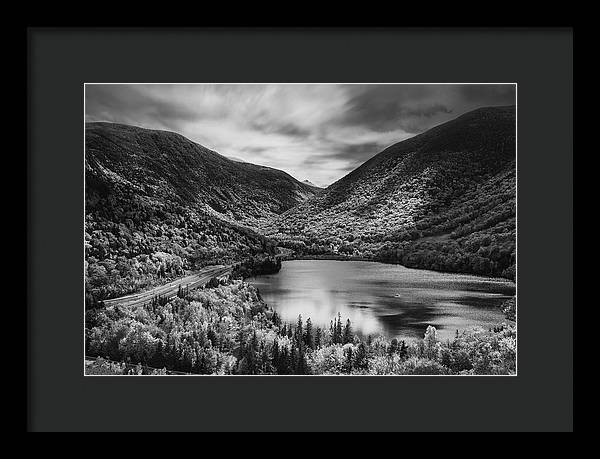 Artist Bluff Moody Black And White - Framed Print