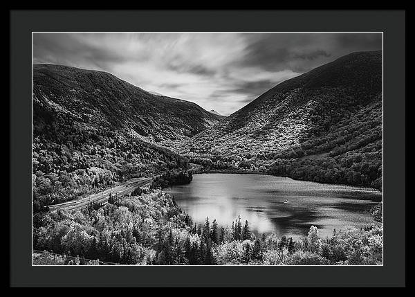 Artist Bluff Moody Black And White - Framed Print