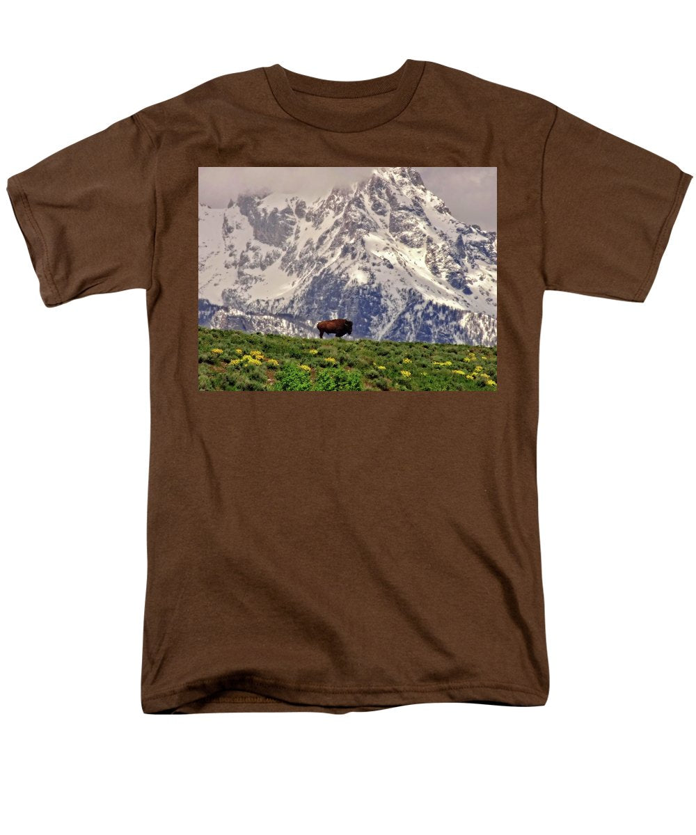 Spring Bison In Grand Teton National Park - Men's T-Shirt  (Regular Fit)