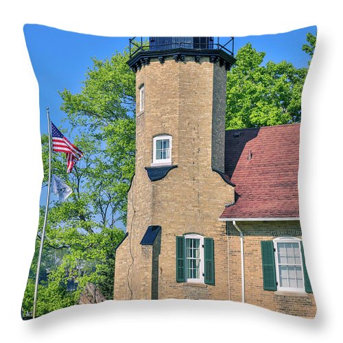 White River Light Michigan - Throw Pillow