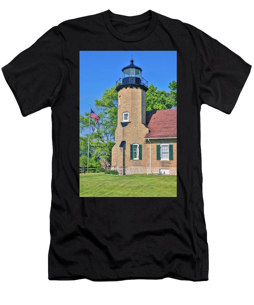 White River Light Michigan - T-Shirt