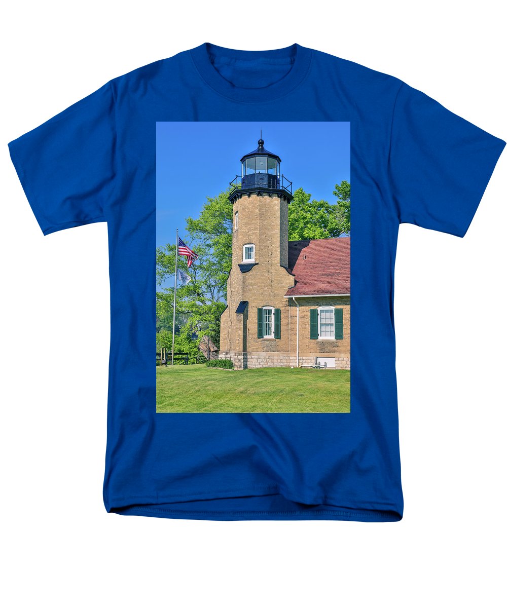 White River Light Michigan - Men's T-Shirt  (Regular Fit)