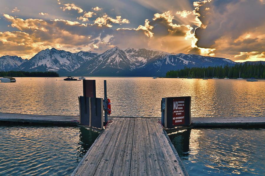 Last light mountain lake photography for luxury mountain homes by Dan Sproul